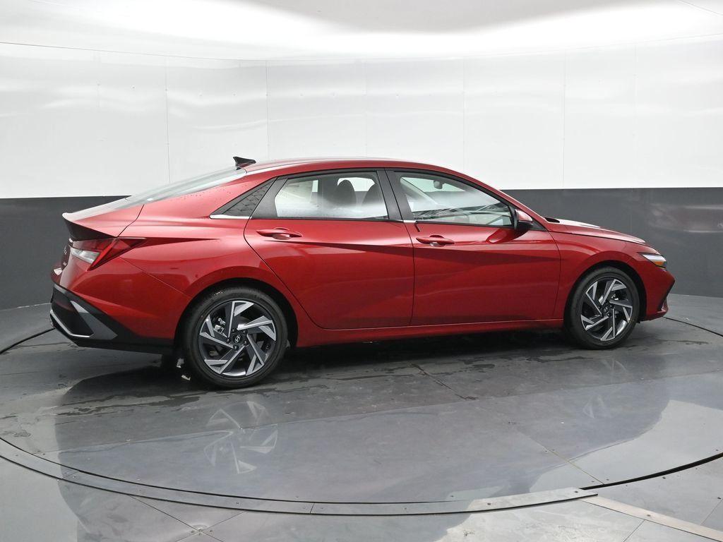 new 2025 Hyundai Elantra car, priced at $27,613