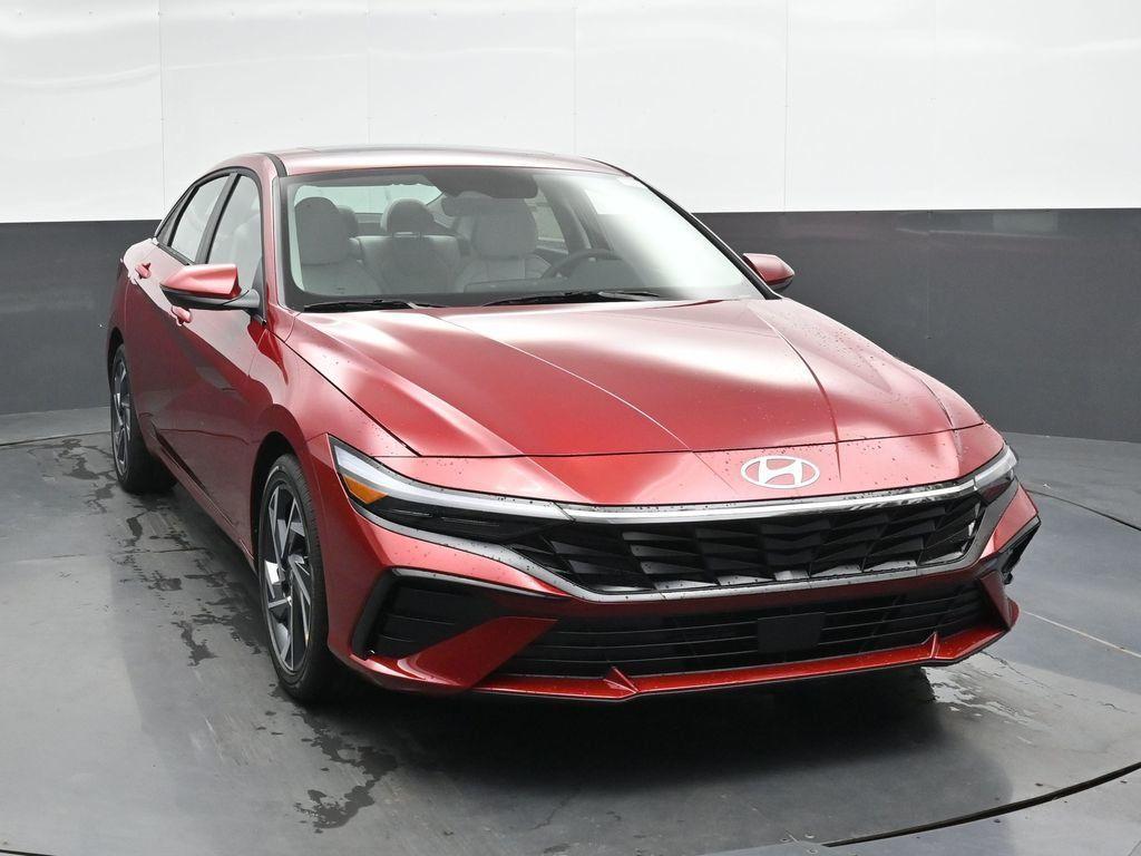 new 2025 Hyundai Elantra car, priced at $27,613