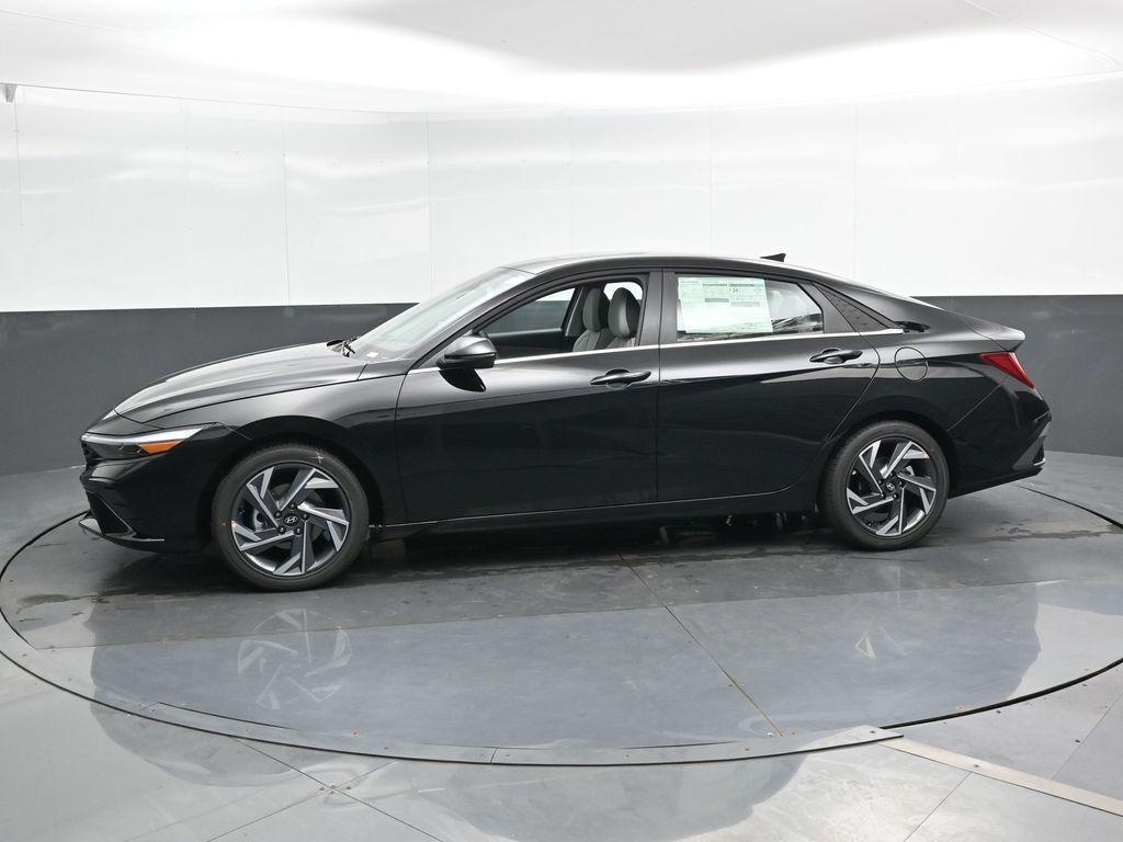 new 2025 Hyundai Elantra car, priced at $26,115