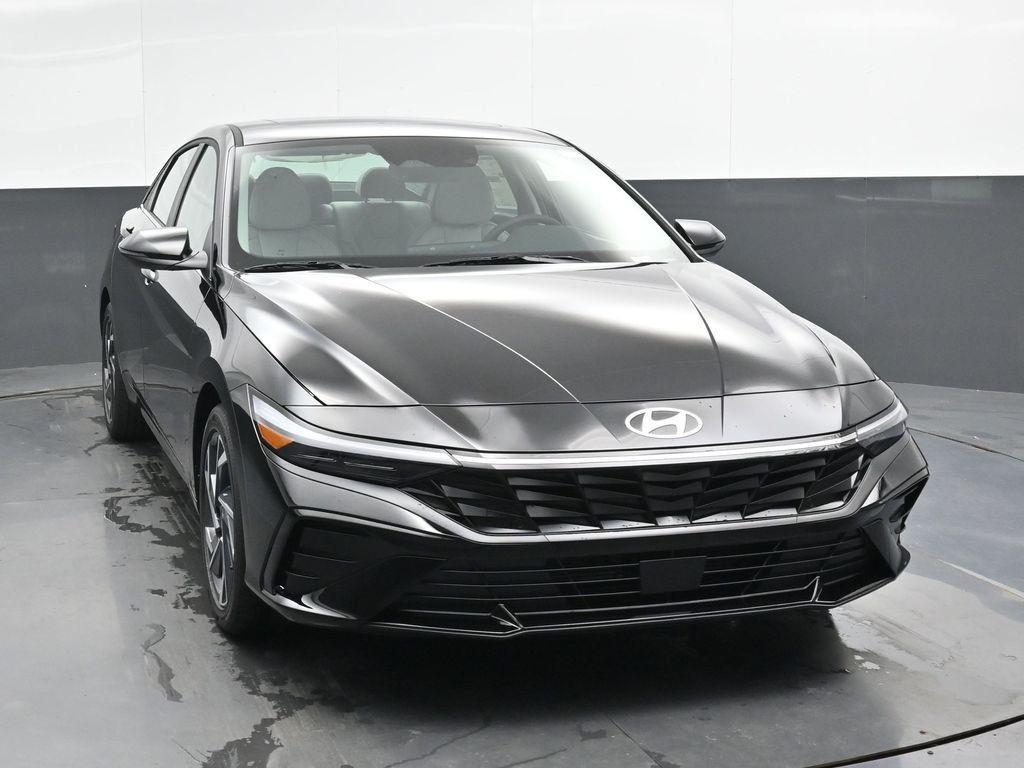 new 2025 Hyundai Elantra car, priced at $26,115