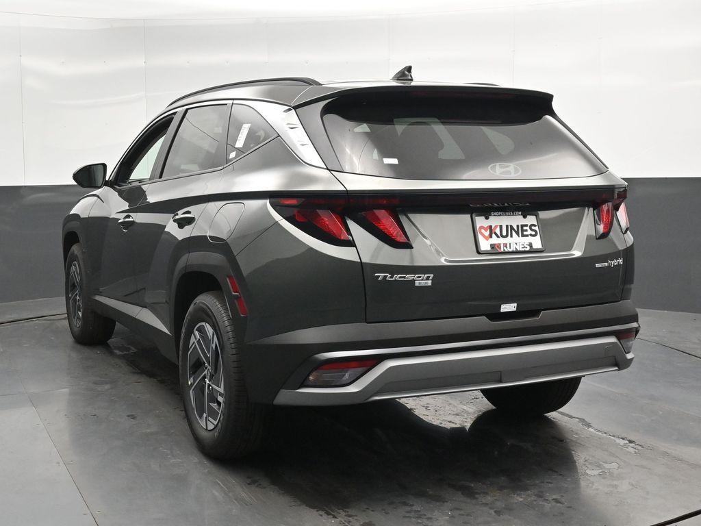 new 2025 Hyundai TUCSON Hybrid car, priced at $30,850