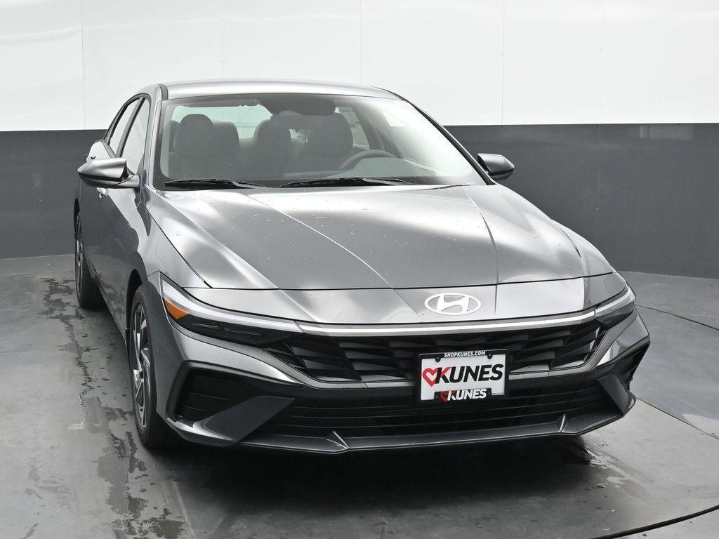 new 2025 Hyundai Elantra car, priced at $22,349