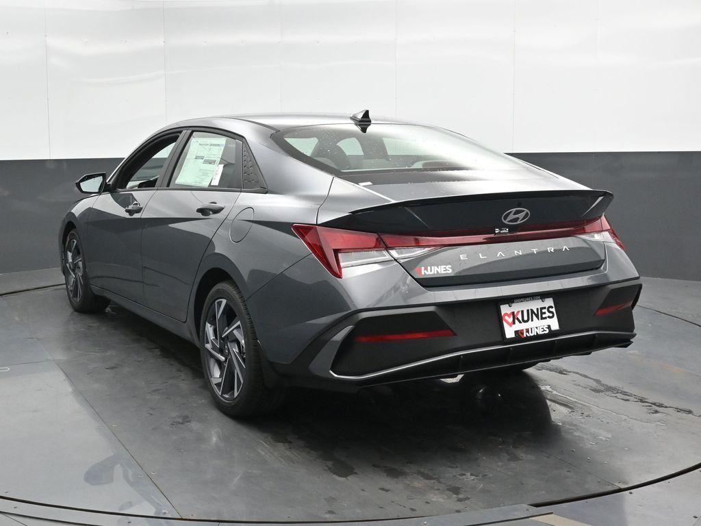 new 2025 Hyundai Elantra car, priced at $22,349