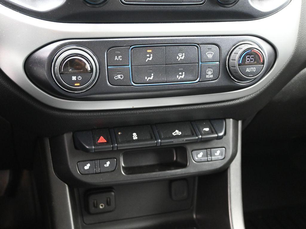 used 2022 Chevrolet Colorado car, priced at $30,997