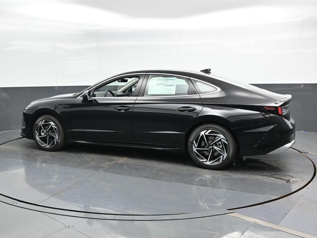 new 2025 Hyundai Sonata car, priced at $30,760