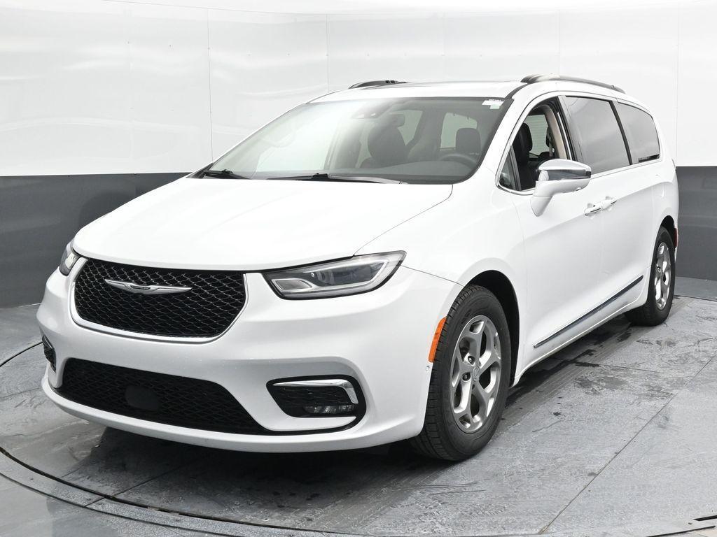 used 2022 Chrysler Pacifica car, priced at $24,977