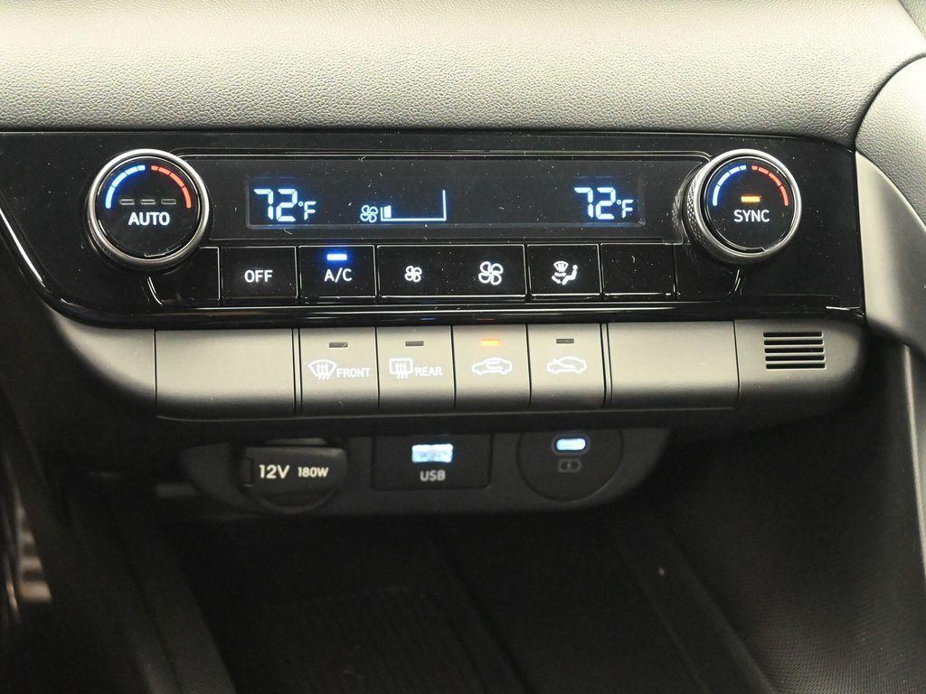 new 2025 Hyundai Elantra car, priced at $23,663