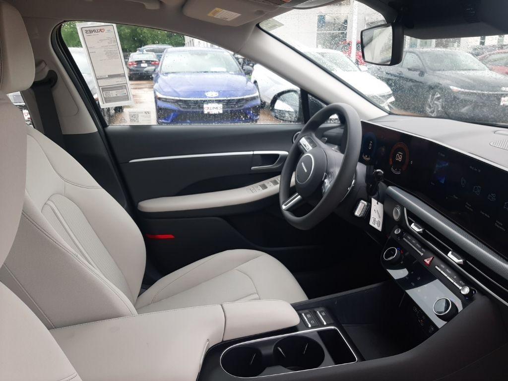 new 2025 Hyundai Sonata car, priced at $29,110