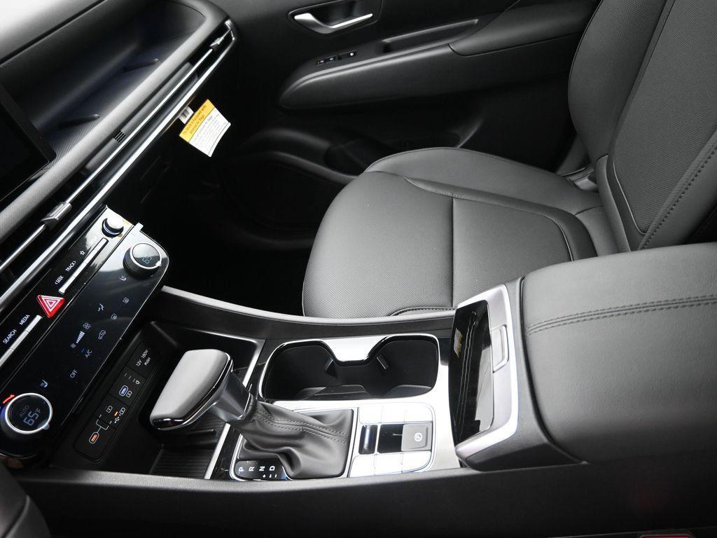 new 2025 Hyundai Tucson car, priced at $33,633