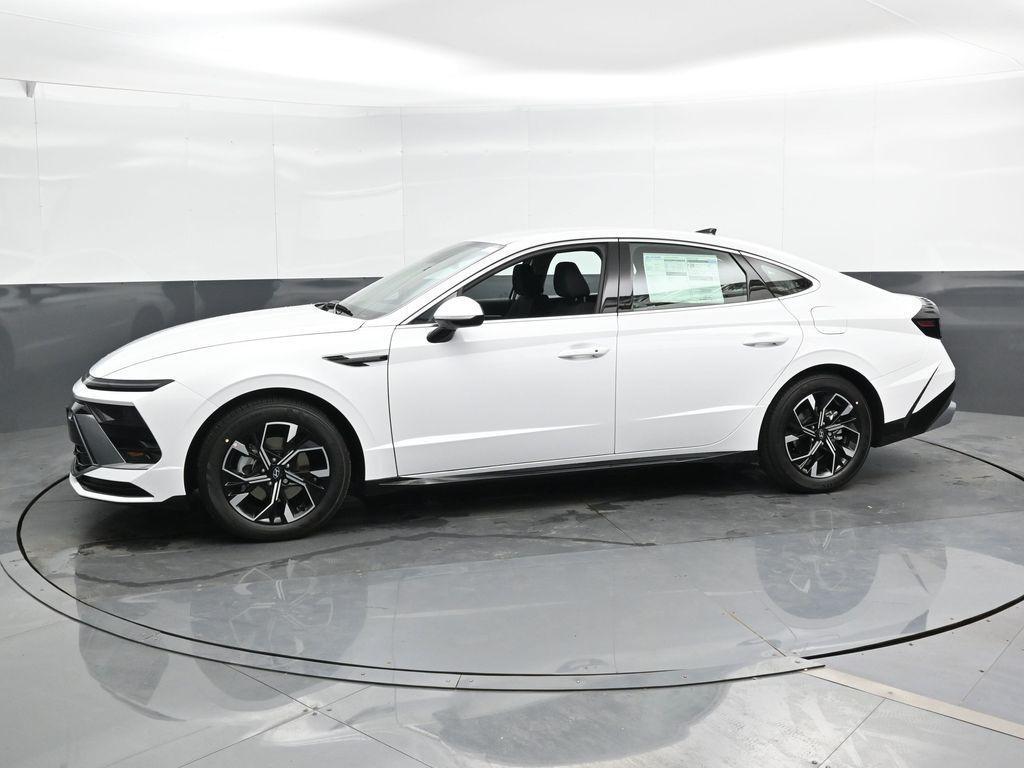 new 2025 Hyundai Sonata car, priced at $29,848