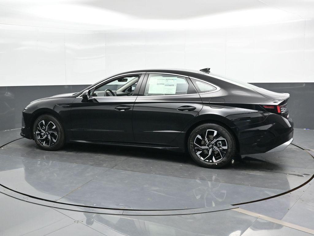 new 2025 Hyundai Sonata car, priced at $29,165