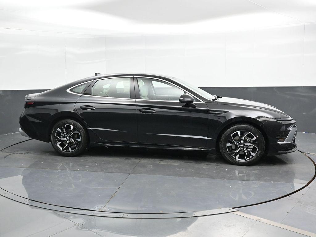 new 2025 Hyundai Sonata car, priced at $29,165