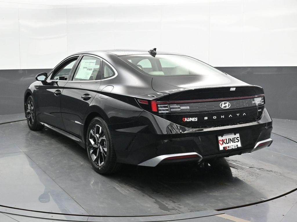 new 2025 Hyundai Sonata car, priced at $29,165