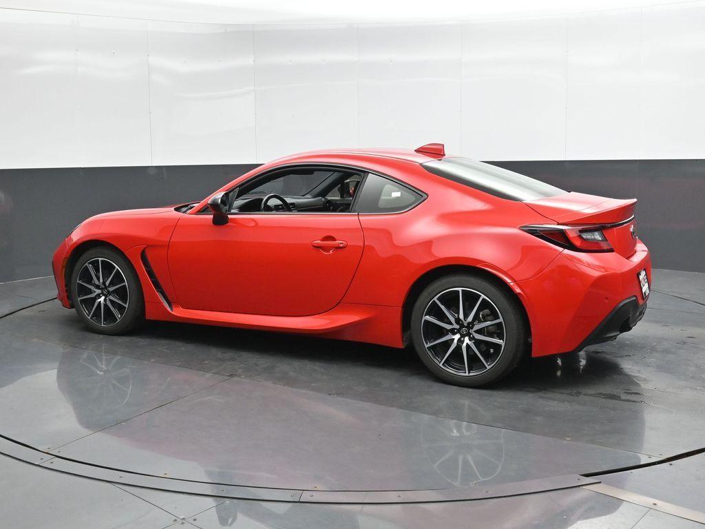 used 2022 Toyota GR86 car, priced at $25,998