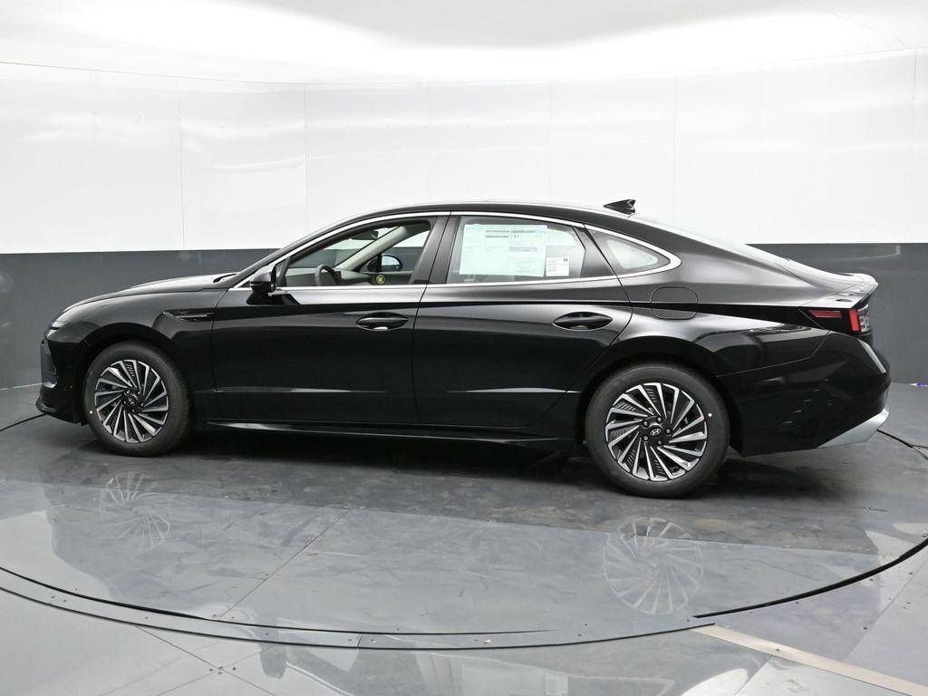 used 2024 Hyundai Sonata Hybrid car, priced at $33,491