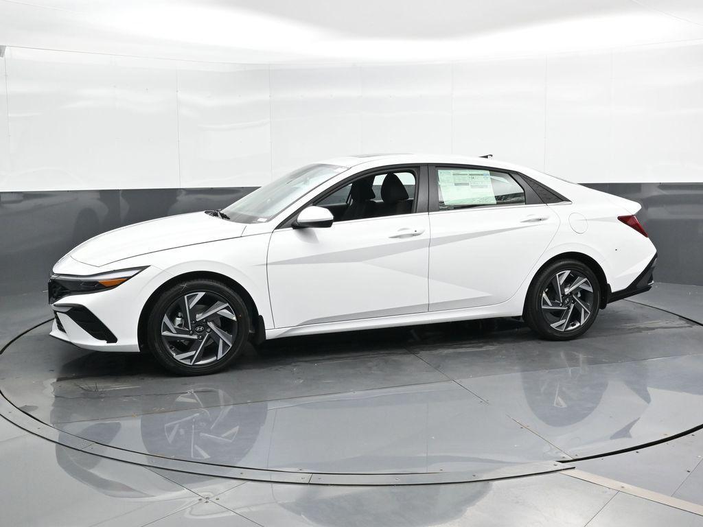 new 2025 Hyundai Elantra car, priced at $25,950