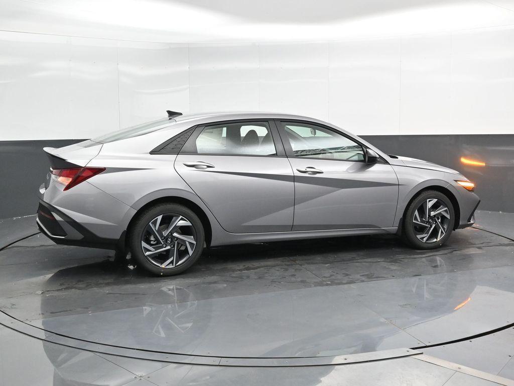 new 2025 Hyundai Elantra car, priced at $22,951