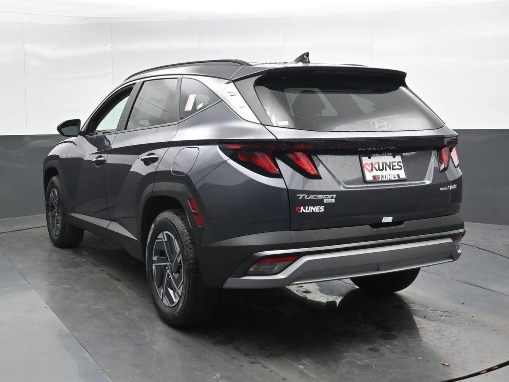 new 2025 Hyundai TUCSON Hybrid car, priced at $33,260