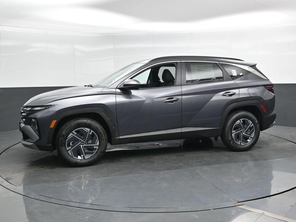 new 2025 Hyundai TUCSON Hybrid car, priced at $33,260