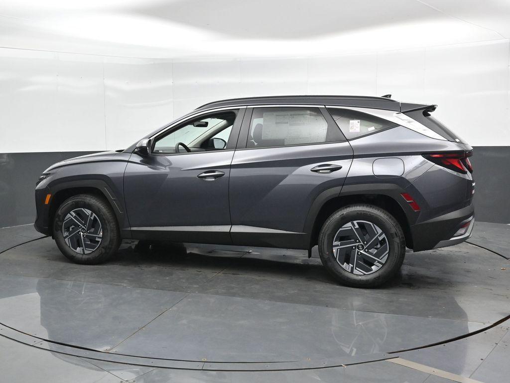 new 2025 Hyundai TUCSON Hybrid car, priced at $33,260