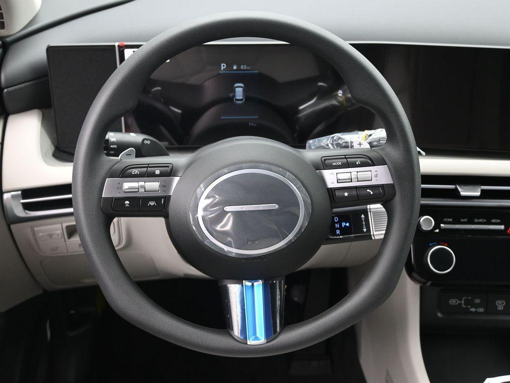 new 2025 Hyundai TUCSON Hybrid car, priced at $33,260