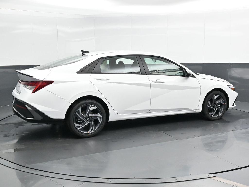 new 2025 Hyundai Elantra HEV car, priced at $27,700