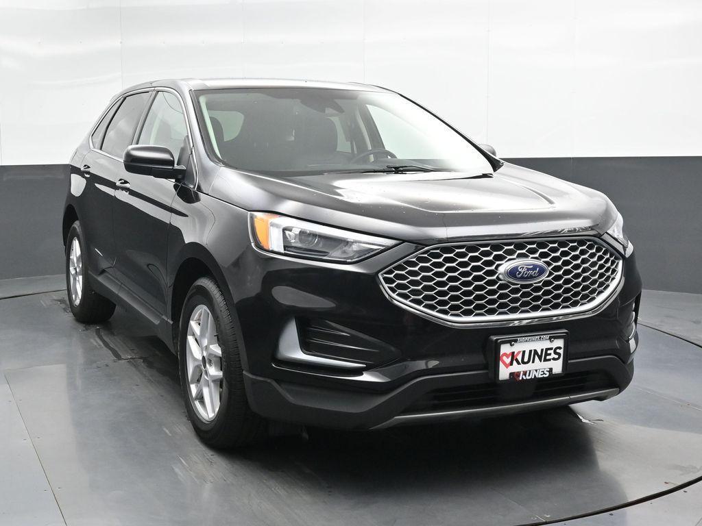 used 2024 Ford Edge car, priced at $23,899