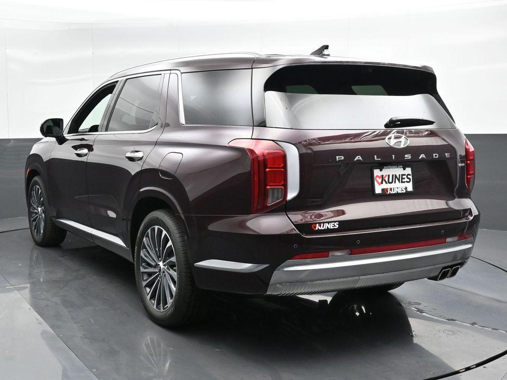 used 2024 Hyundai Palisade car, priced at $39,716