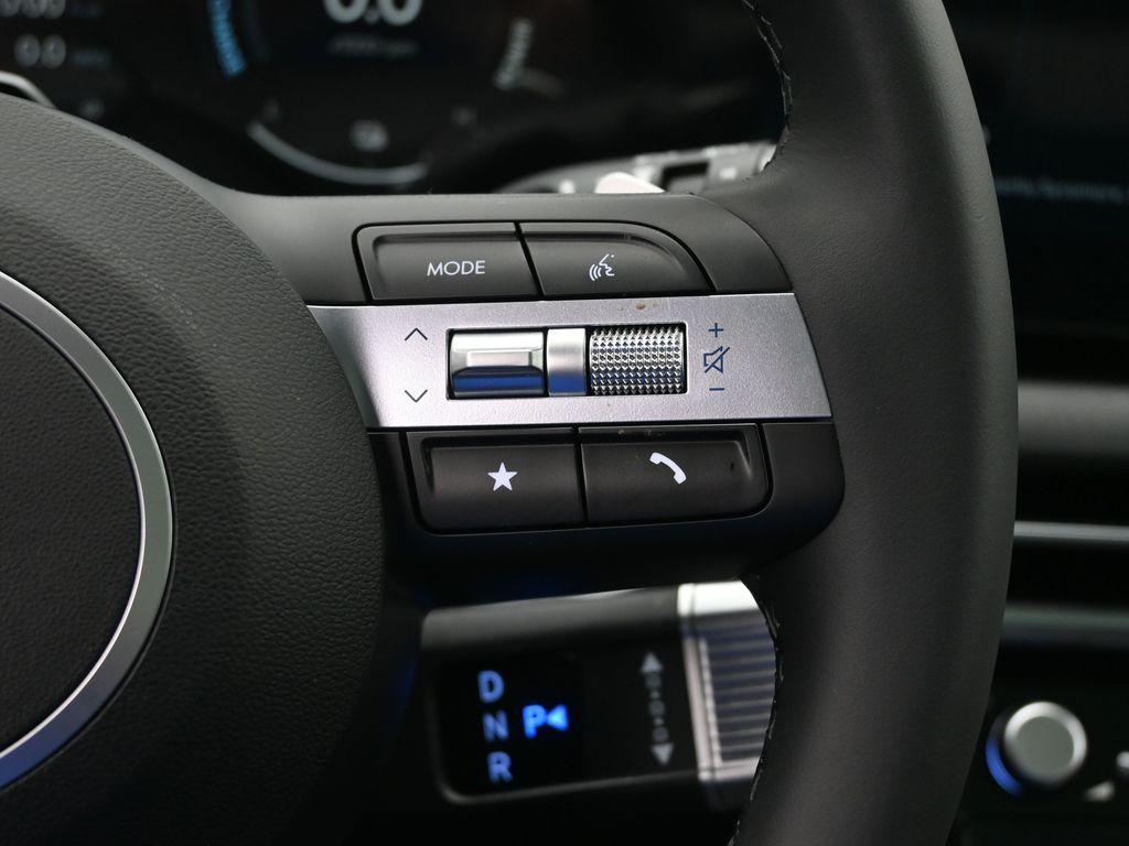 new 2025 Hyundai TUCSON Hybrid car, priced at $36,315