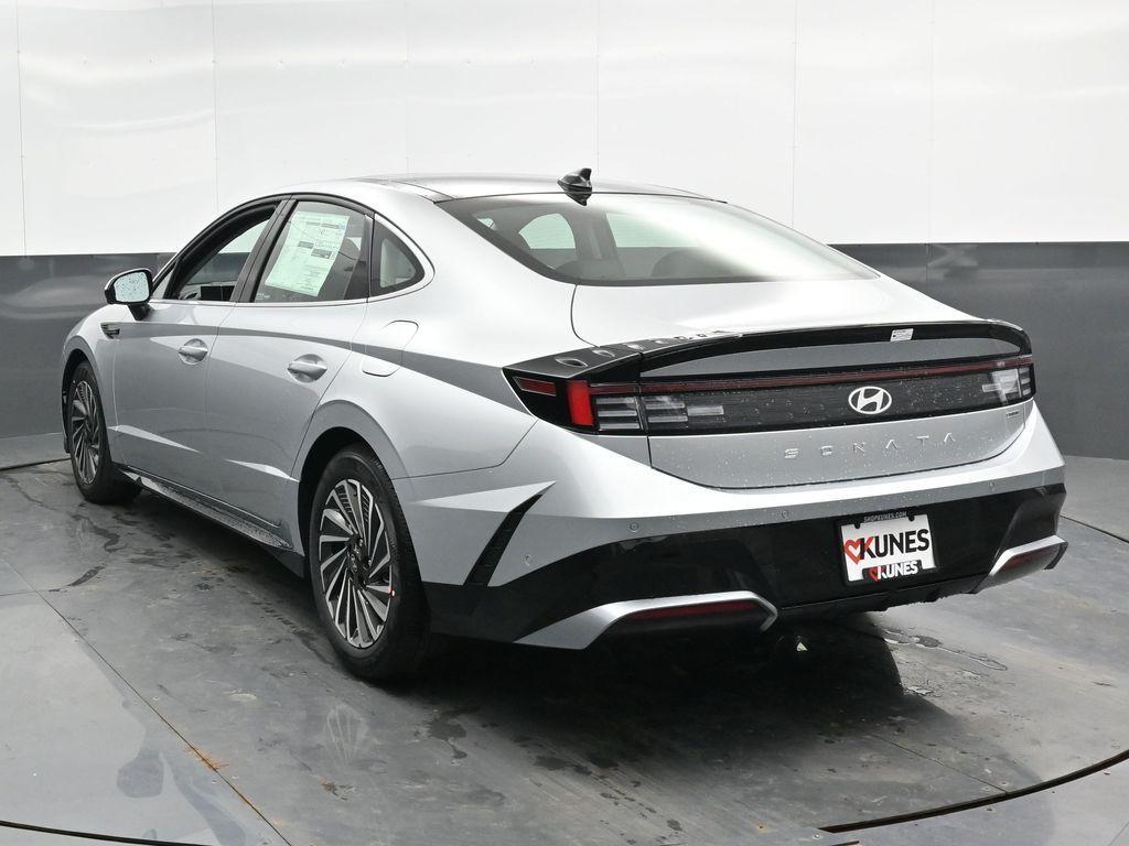 new 2025 Hyundai Sonata Hybrid car, priced at $37,835