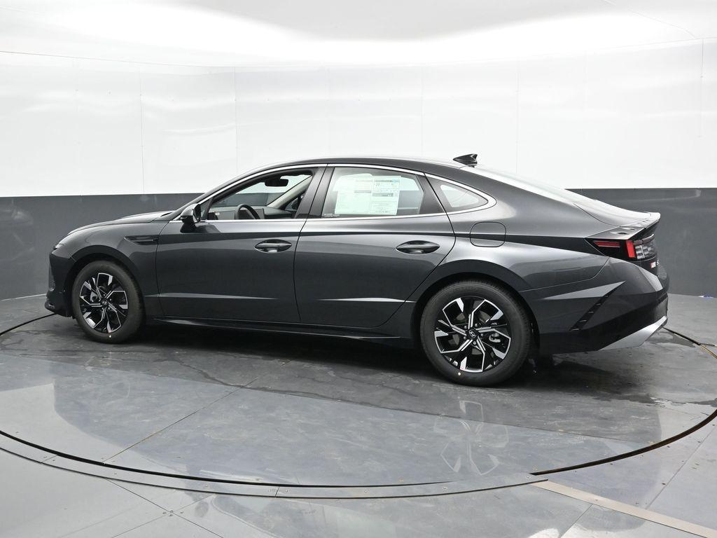 new 2025 Hyundai Sonata car, priced at $29,348