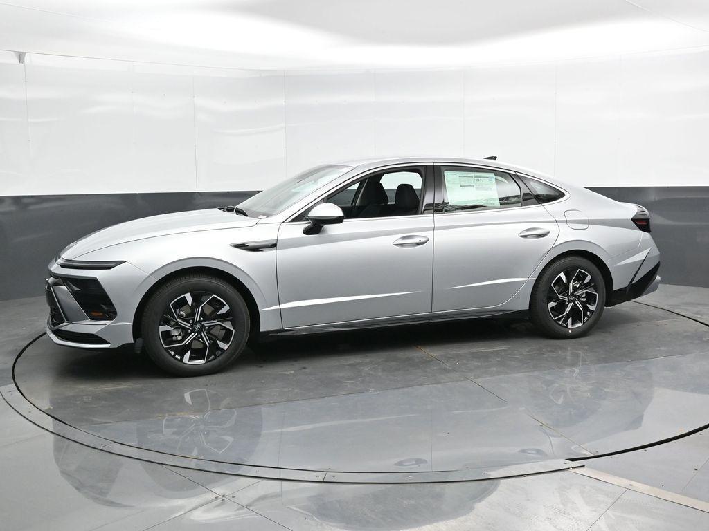 new 2025 Hyundai Sonata car, priced at $27,675