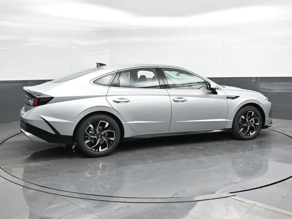 new 2025 Hyundai Sonata car, priced at $27,675