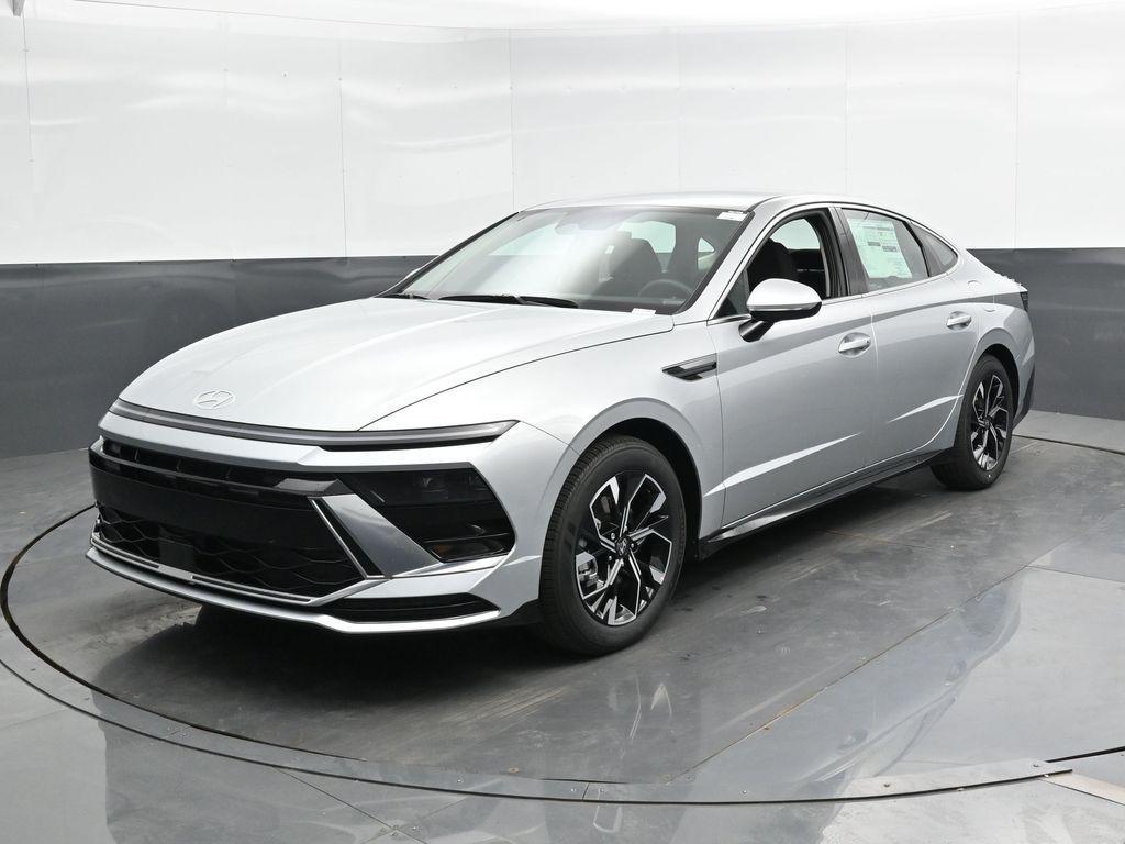 new 2025 Hyundai Sonata car, priced at $27,675