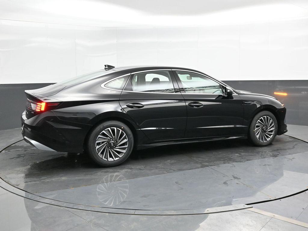 new 2025 Hyundai Sonata Hybrid car, priced at $30,343