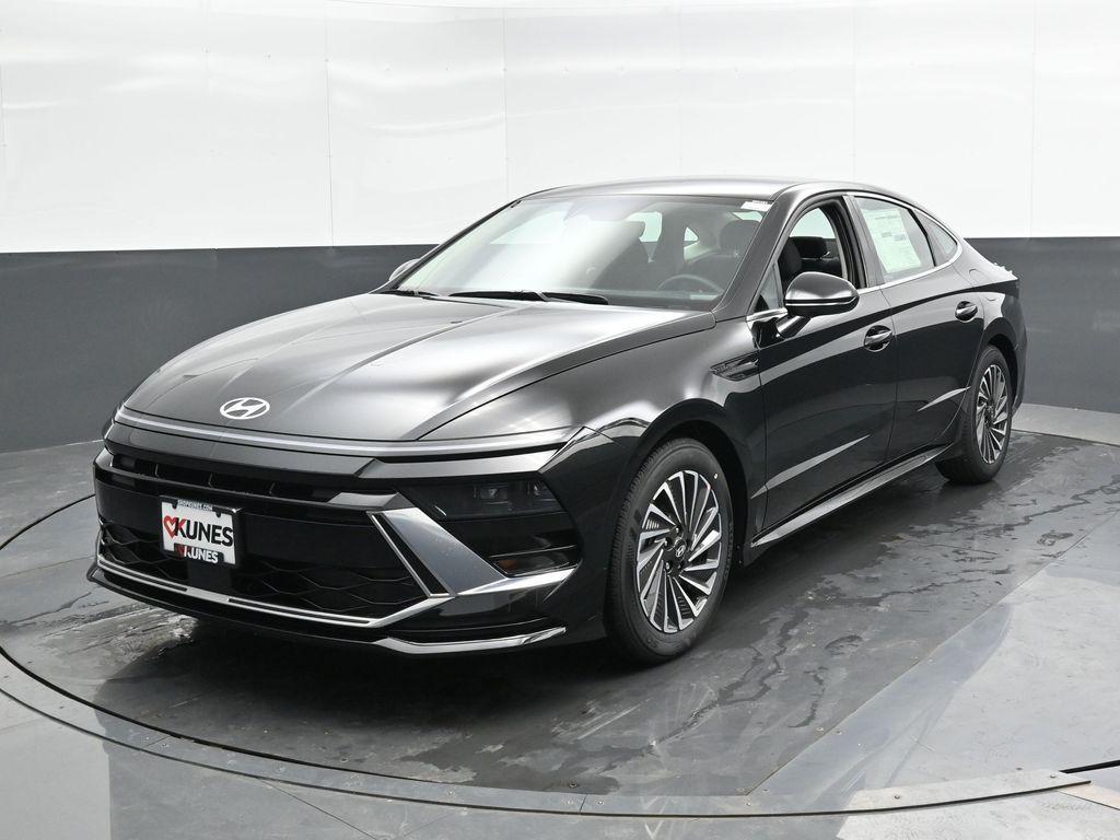 new 2025 Hyundai Sonata Hybrid car, priced at $30,343