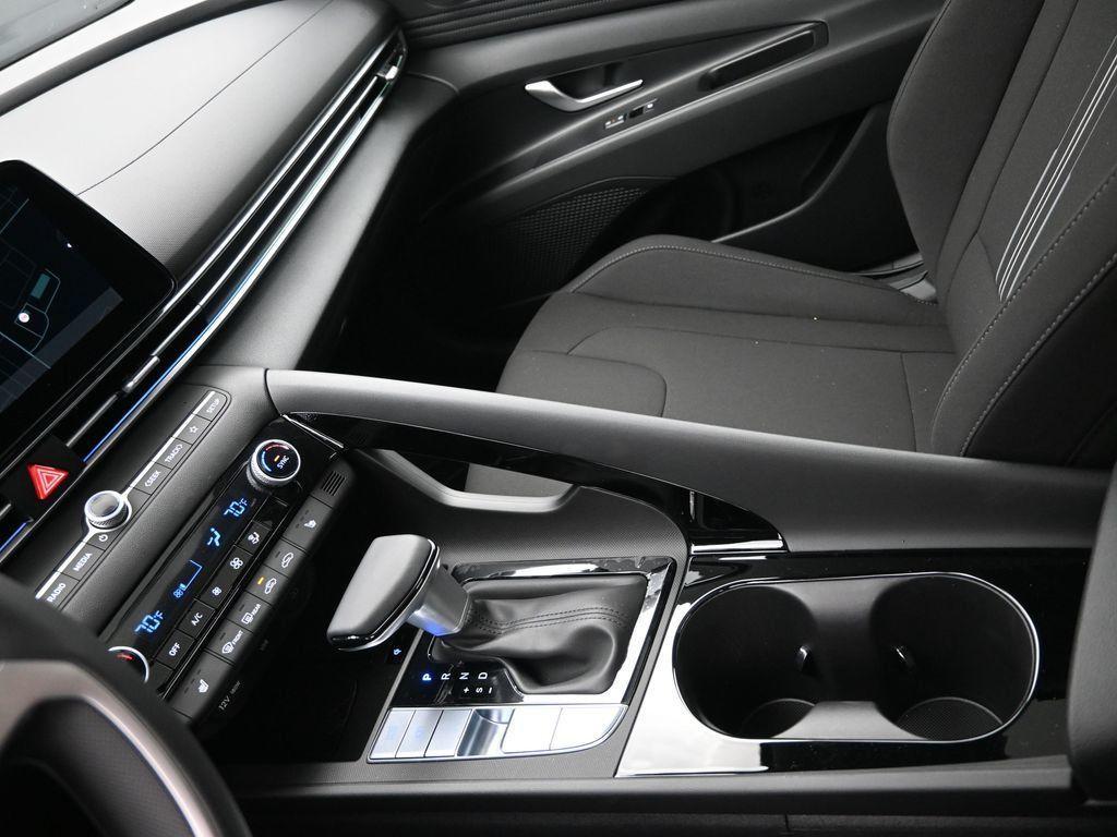 new 2025 Hyundai Elantra car, priced at $25,355