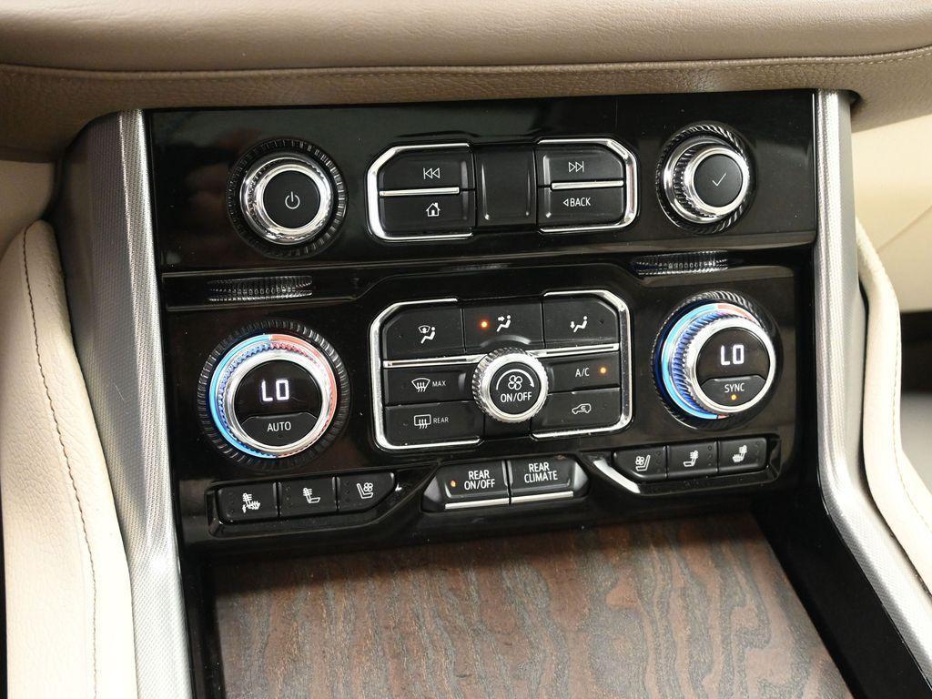 used 2021 GMC Yukon car, priced at $50,726