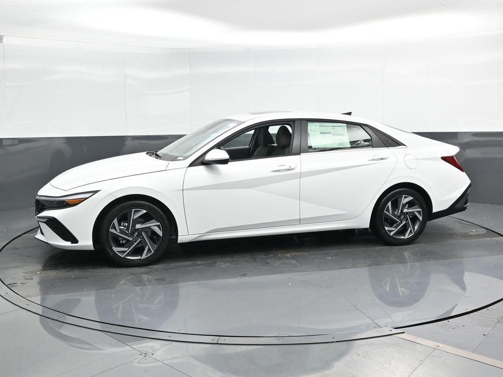 new 2025 Hyundai Elantra car, priced at $25,965