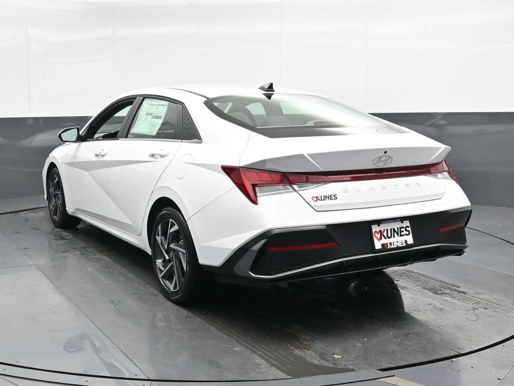new 2025 Hyundai Elantra car, priced at $25,965