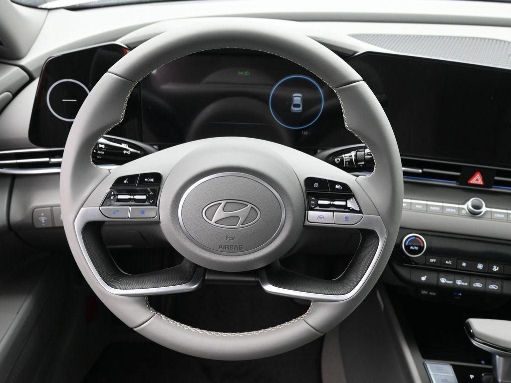 new 2025 Hyundai Elantra car, priced at $25,965