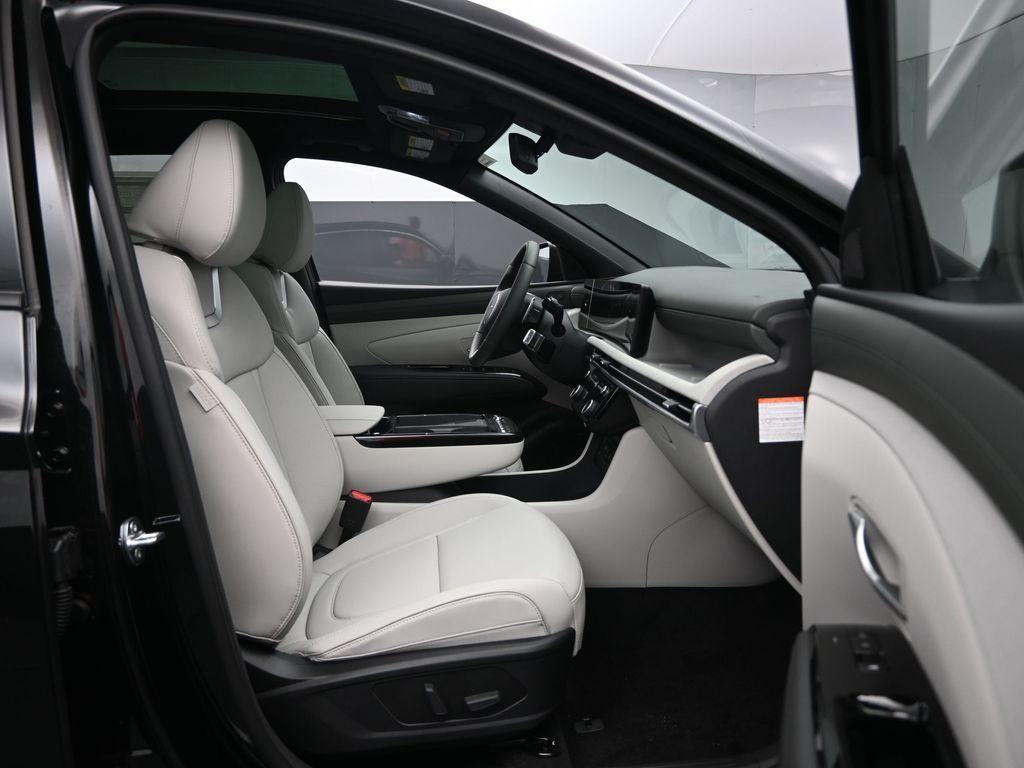 new 2025 Hyundai TUCSON Hybrid car, priced at $41,360