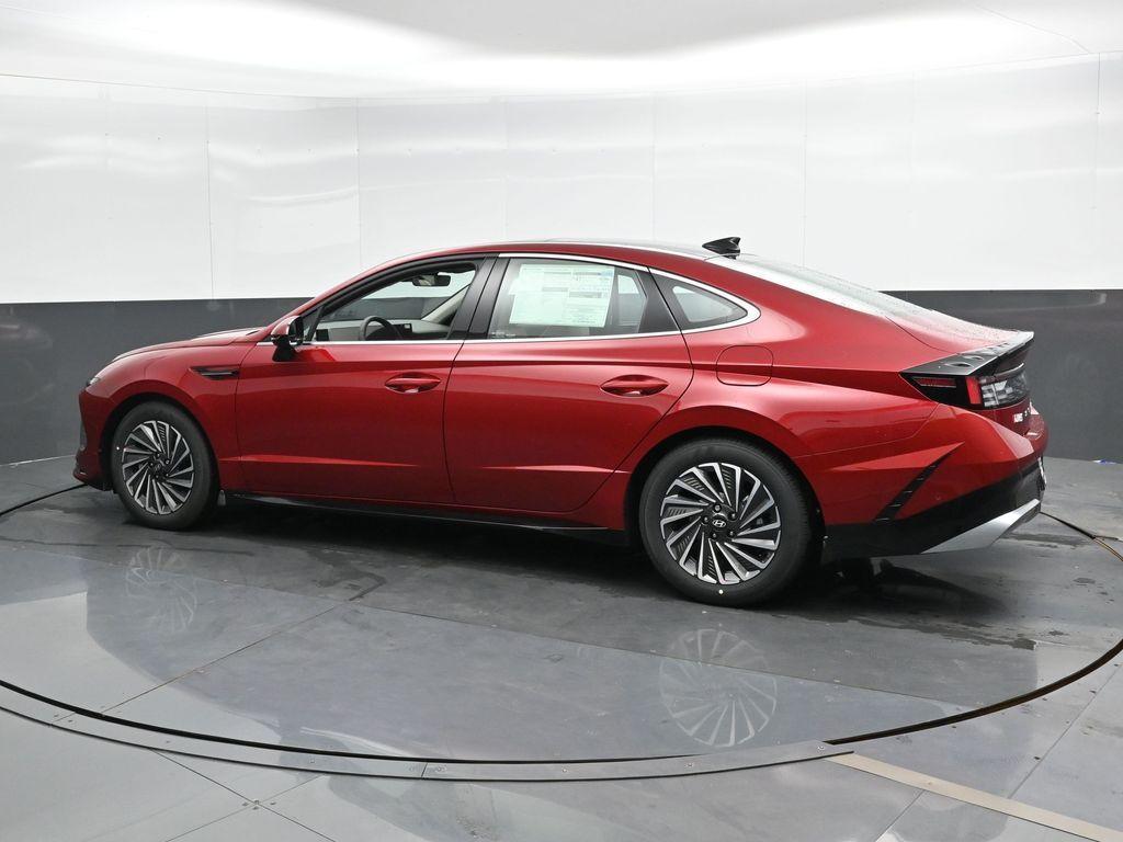 new 2025 Hyundai Sonata Hybrid car, priced at $38,130