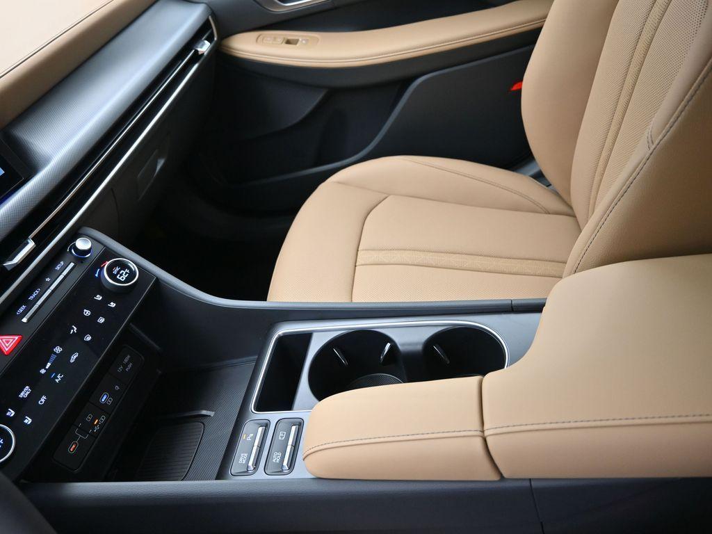 new 2025 Hyundai Sonata Hybrid car, priced at $37,625
