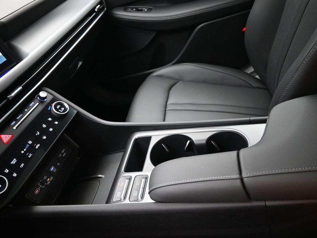new 2025 Hyundai Sonata Hybrid car, priced at $37,560