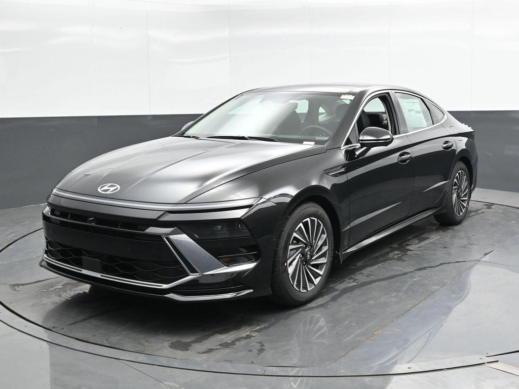 new 2025 Hyundai Sonata Hybrid car, priced at $37,560