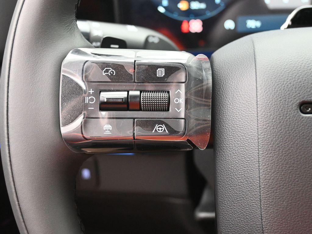 used 2025 Hyundai Santa Fe car, priced at $43,997