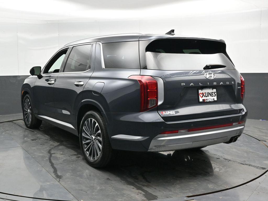 used 2024 Hyundai Palisade car, priced at $39,304