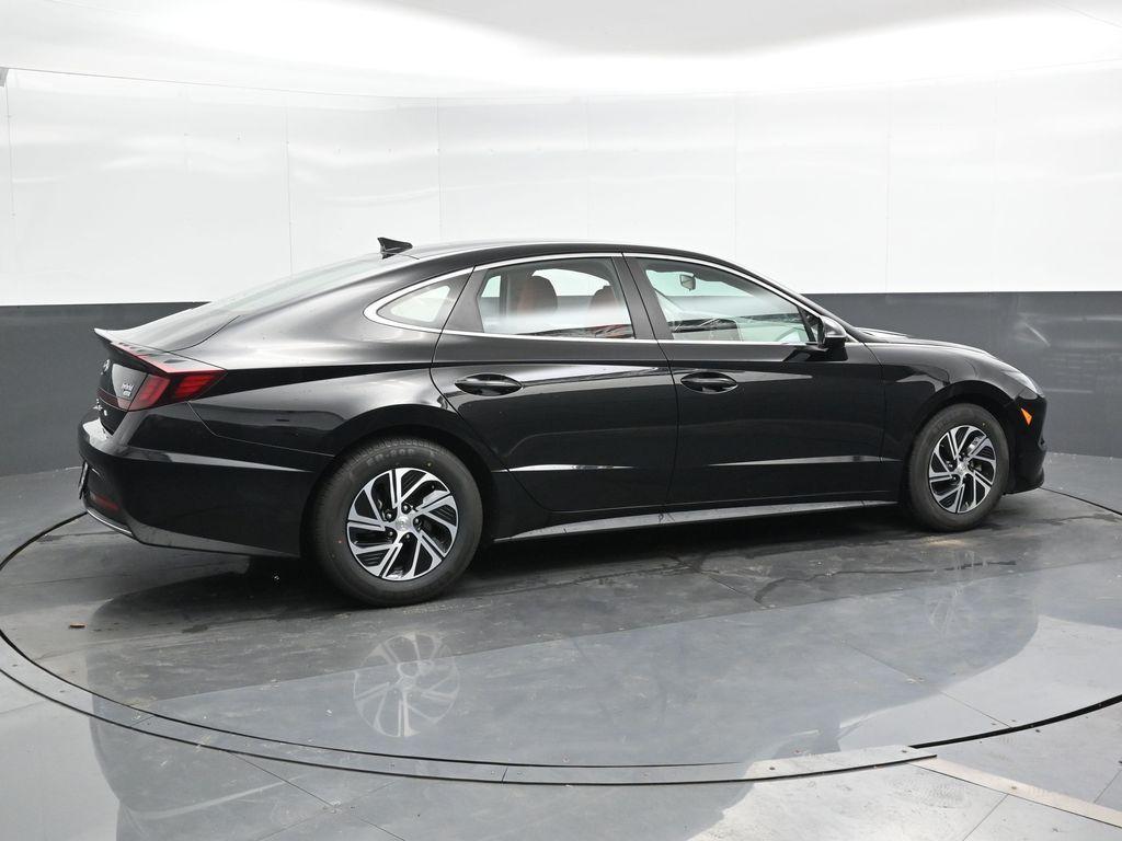 used 2021 Hyundai Sonata Hybrid car, priced at $17,857