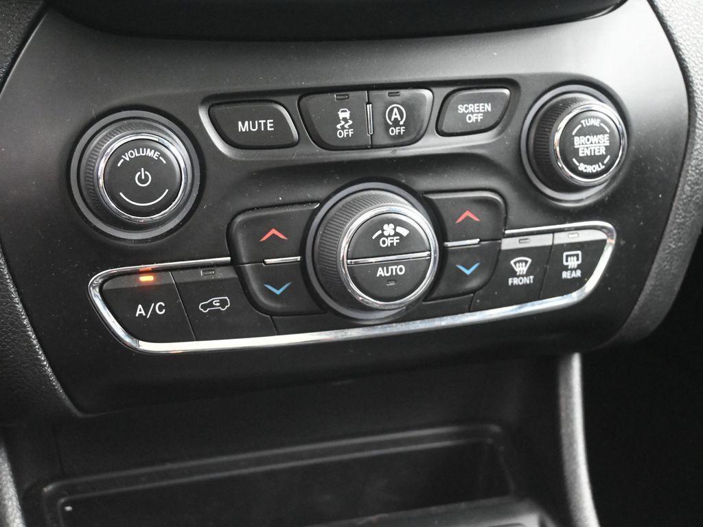 used 2020 Jeep Cherokee car, priced at $18,898